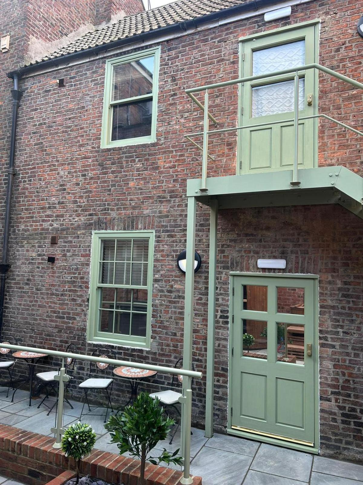Magistrates Penthouse Suite - Town Centre Apartments With Spa Morpeth Exterior foto